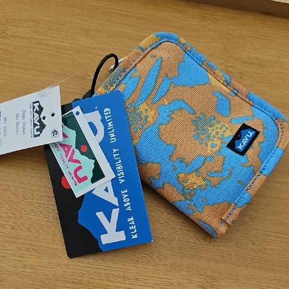 Kavu Blue and Tan Wallet - Picture 10 of 11